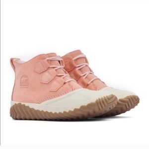 Sorel Out N About Boots in Pink